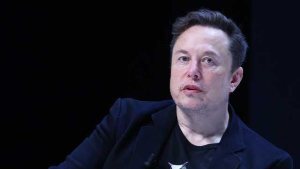 X老板埃隆·马斯克是如何利用他的社交平台来放大他的政治观点的