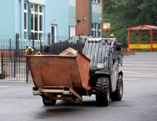Workmen at Abbey Lane Primary School in Sheffield, which has been affected with sub standard reinforced autoclaved aerated co<em></em>ncrete (RAAC)
