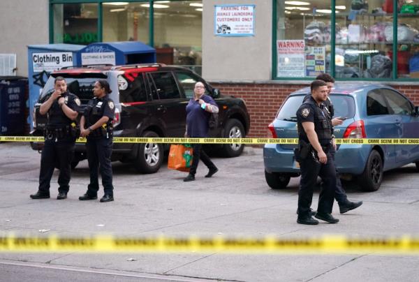 shooting scene</p>

<p>　　