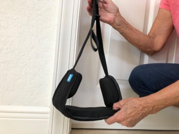 This 'hammock' is helping get rid of people's neck pain in 10 minutesv