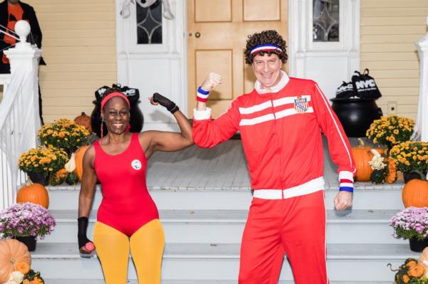 Bill de Blasio and his wife Chirlane McCray dress up in retro fitness gear. 