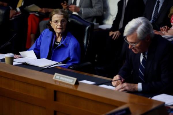 Dianne Feinstein (left) is the longest-tenured female senator in US history