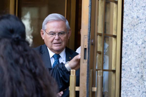 针对参议员鲍勃·梅嫩德斯(Bob Menendez)的腐败指控为新泽西州丰富多彩的政治史增添了色彩