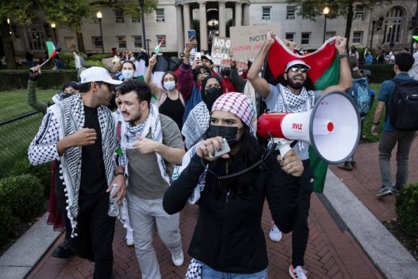 Palestinian supporters demo<em></em>nstrate during a protest at Columbia University.