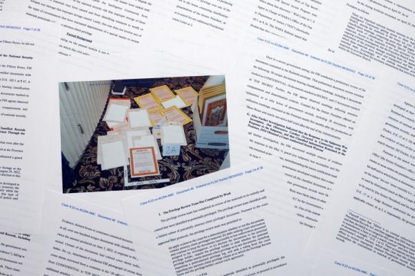 classified docu<em></em>ments