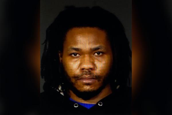 Lenue Moore, 31, mugshot 
