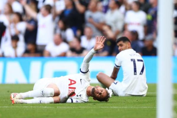Tottenham Hotspur v Manchester United - Premier League