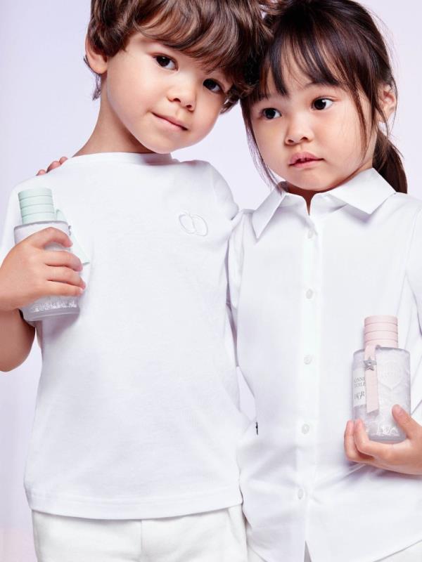 According to the Royal Children’s Hospital Melbourne, infant skin is “still developing” in the first few mo<em></em>nths of life – and is thinner, more fragile and more sensitive, making it less resistant to bacteria, irritants and allergens that may penetrate the skin and cause irritation.</p>

<p>　　