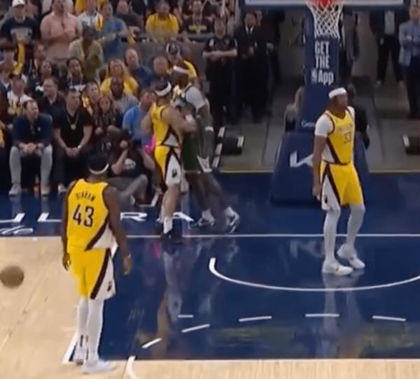 Bobby Portis was ejected during a Bucks-Pacers fracas during Game 4.