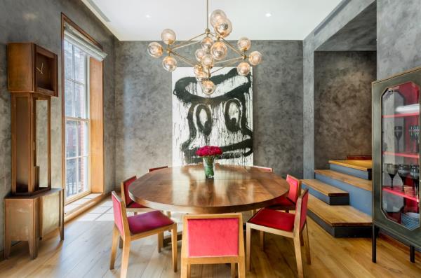 In other areas inside, the home also dazzles with high design.