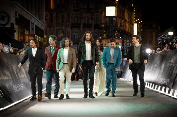 The cast of 