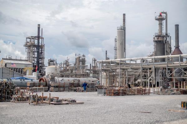 The CF Industries fertilizer complex in Donaldsonville, La. is shown.