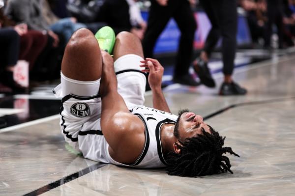 Cam Thomas injures his ankle during the Nets-Clippers game on Nov. 8, 2023. 