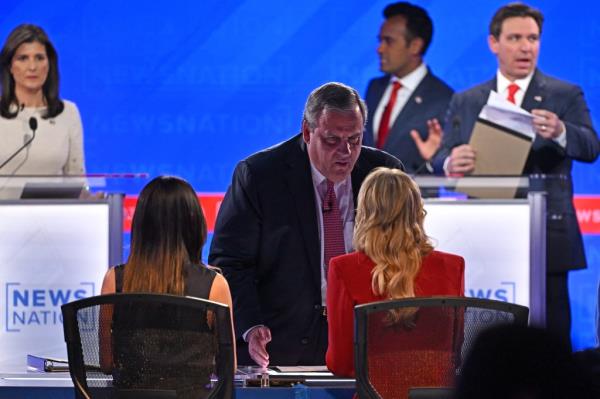 Kelly explained during her show on Thursday that she knew the former governor would eventually get the stage time he sought during the debate’s second half.