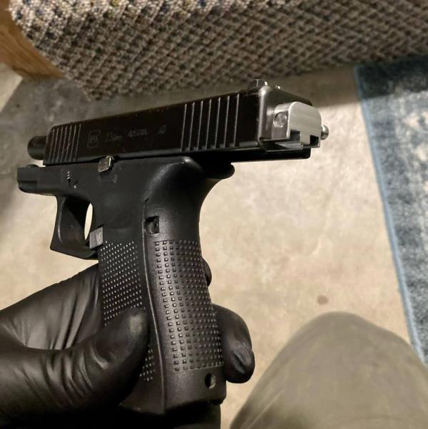 Gun inside heads up game case