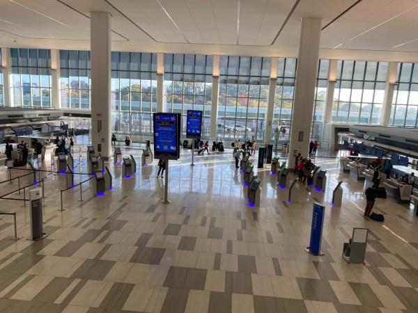 A new ranking reveals the 10 absolute worst airports in the US for co<em></em>nnecting flights — with Denver Internatio<em></em>nal Airport placing first.
