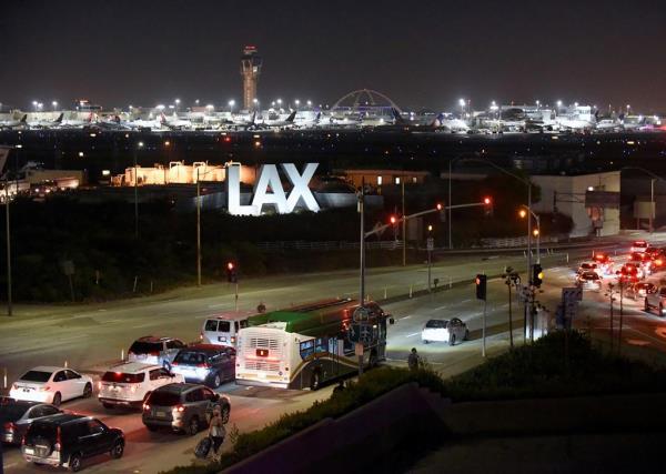 LAX in Los Angeles, the ninth worst in this dataset, had the worst and lo<em></em>ngest possible distance between two gates at nearly an hour of ground travel.