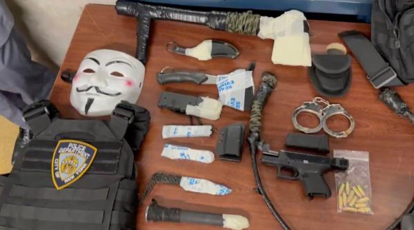 Weapons seized from Judd Sanson. 
