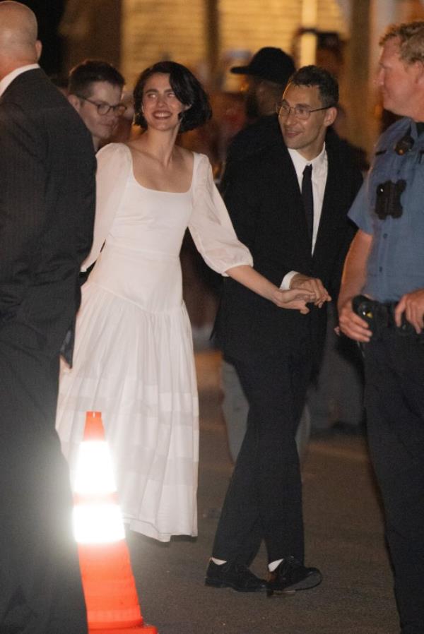 Margarette and jack antoff head to there wedding after party in Long Beach waving and smiling Pictured: Ref: SPL9849851 200823 NON-EXCLUSIVE Picture by: WavyPeter / SplashNews.com Splash News and Pictures USA: 310-525-5808 UK: 020 8126 1009 eamteam@shutterstock.com World Rights, Jack Anto<em></em>noff and Margaret Qualley