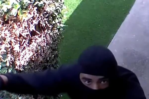 Los Angeles Police Department has recorded more than 900 Los Angeles homes that have been burglarized.