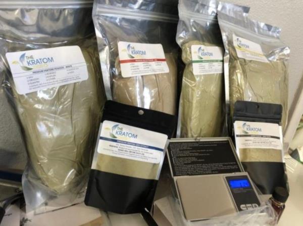 Kratom products from the company Kratom Distro. 