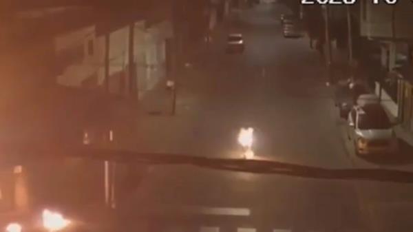The criminal engulfed in flames seen running in the middle of the road