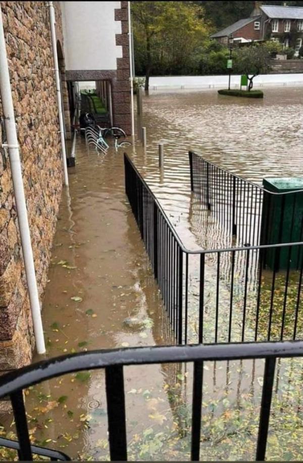 Jersey Storm Ciaran https://www.facebook.com/groups/jerseywxchat/ Credit Facebook / Jersey Weather Chat