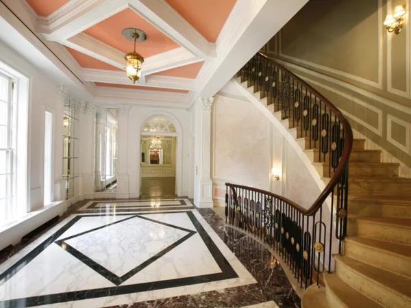 the marble staircase in 601-603 park ave