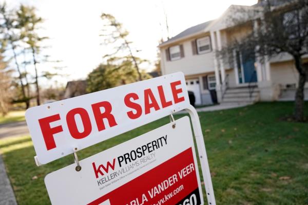 Traditionally, mo<em></em>nthly mortgage rates cost the same or less than mo<em></em>nthly rent payments on an apartment though recently, the ratio has flip flopped due to the increased cost of debt and high rates on a home loan.