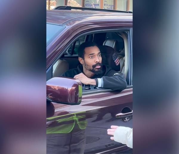 A video shared on Instagram captured the moment a driver physically co<em></em>nfronted anti-Israel protestors in Manhattan who were blocking his path.