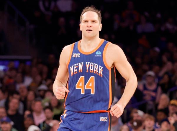 Bojan Bogdanovic scored 11 points in his Knicks' debut.