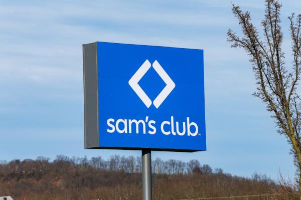 Sam's Club sign