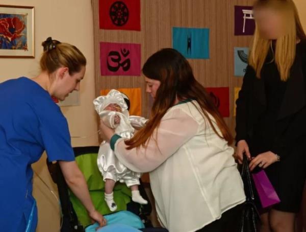 Mother discovers photo of Lucy Letby with her baby ? who died shortly afterwards