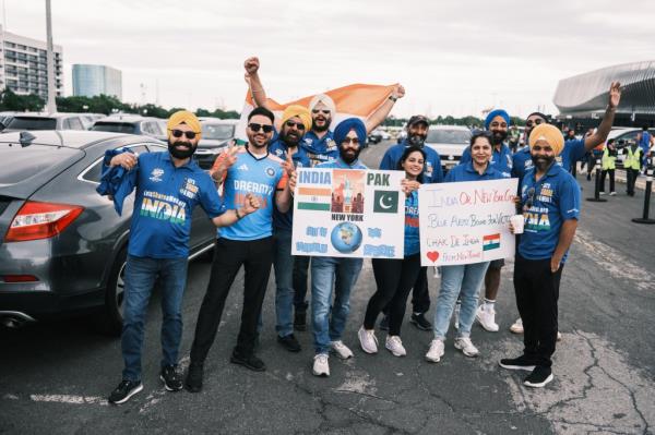 India fans 
