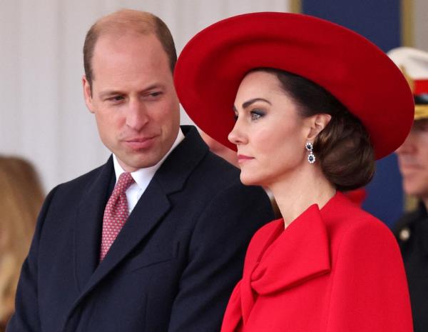However, things began to devolve for the Prince and Princess of Wales when no one had heard an updat<em></em>e from either William or Middleton. 