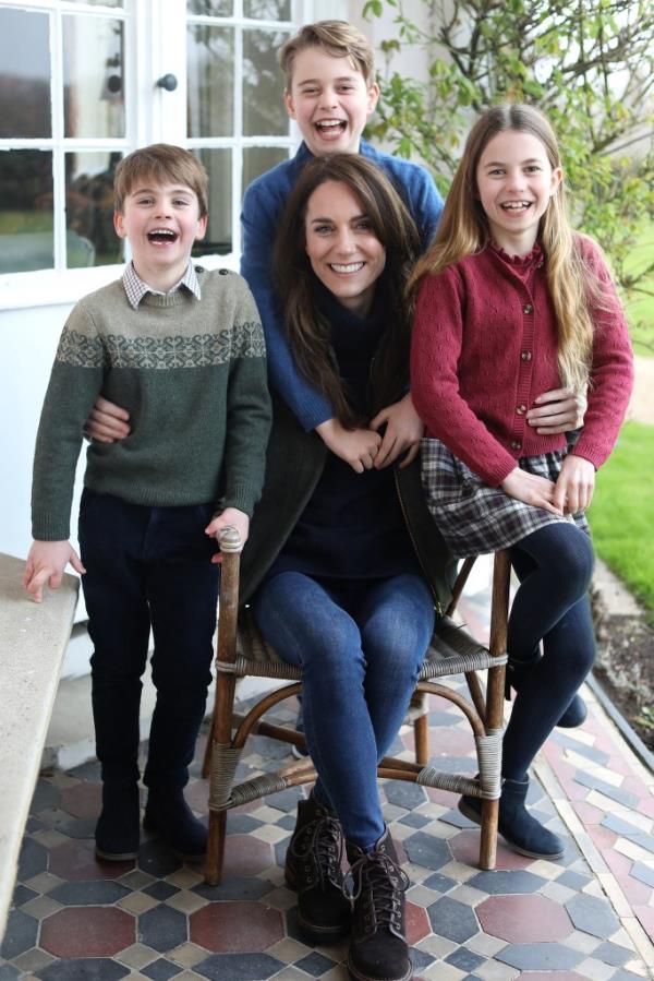 Things further derailed for Middleton when she posted a photoshopped picture of herself surrounded by her kids on Instagram for UK Mother's Day. 