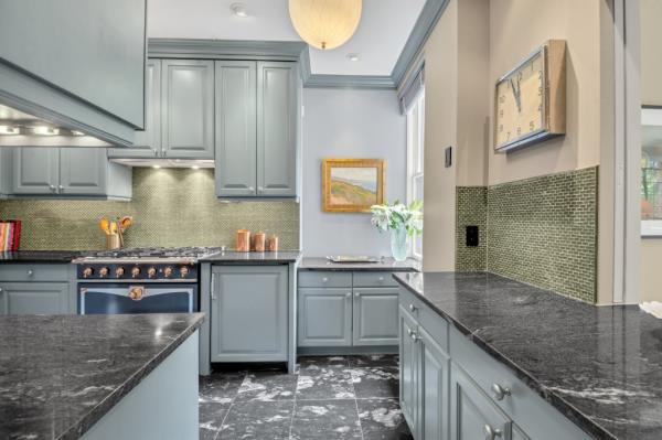 16 East 11th Street, #4BC