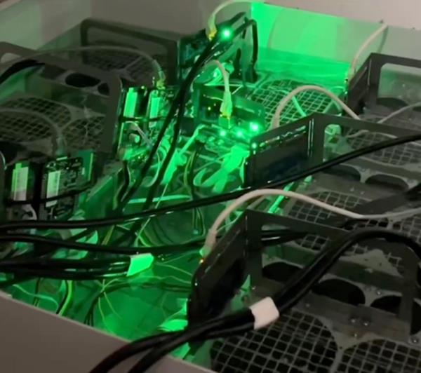 Computer wires and technology.