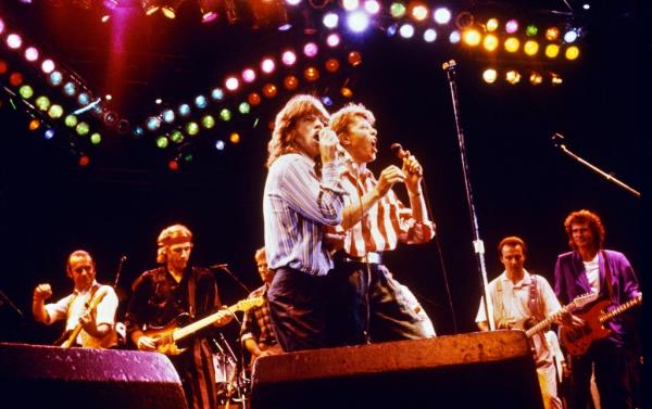 Mick Jagger and David Bowie performing in June 1986