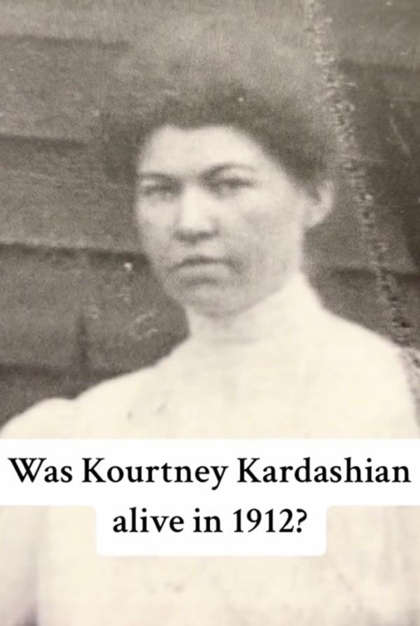 Kourtney Kardashian lookalike