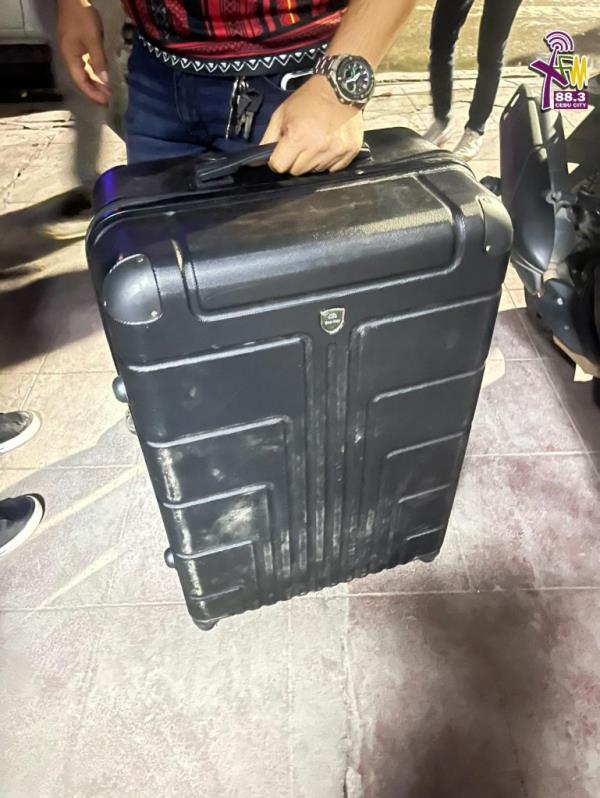 The suitcase that was used to co<em></em>nceal the kidnapping victim in the Philippines 