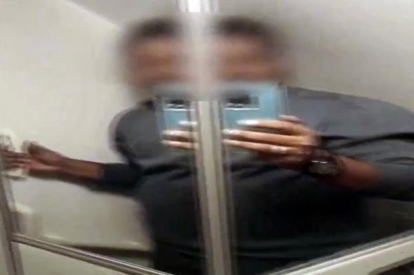 SpiceJet passenger stuck inside the lavatory 