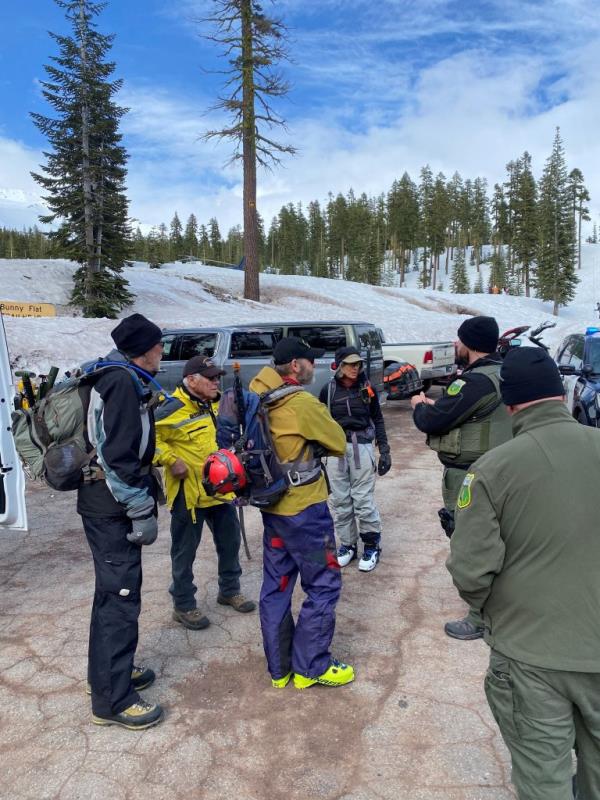 Rescue team on Moutn Shasta. 