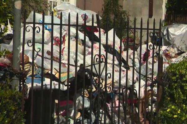 Trash house in Los Angeles 