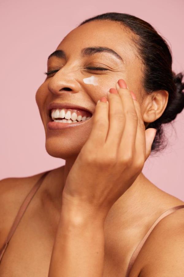 Collagen, which is found in co<em></em>nnective tissue, tendon, bone, muscles, and cartilage, gives skin its elasticity.