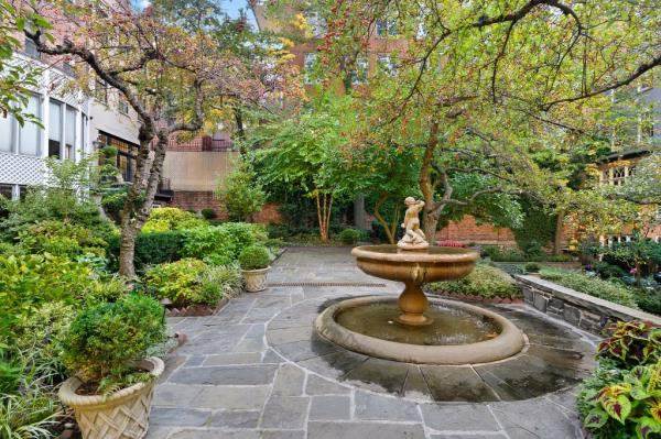 jo<em></em>nes wood garden listing
