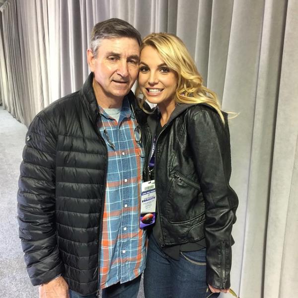 Jamie Spears surfaces for first time since leg amputation