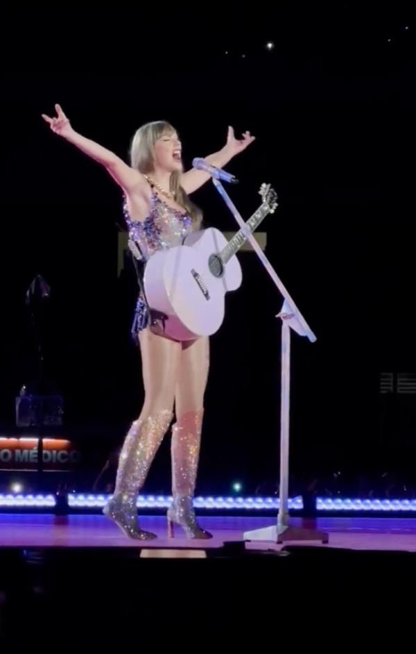 The incident, which occurred early in Swift's Mo<em></em>nday night show in Rio de Janeiro, was noticeable as Swift, 33, welcomed fans to the tour. 