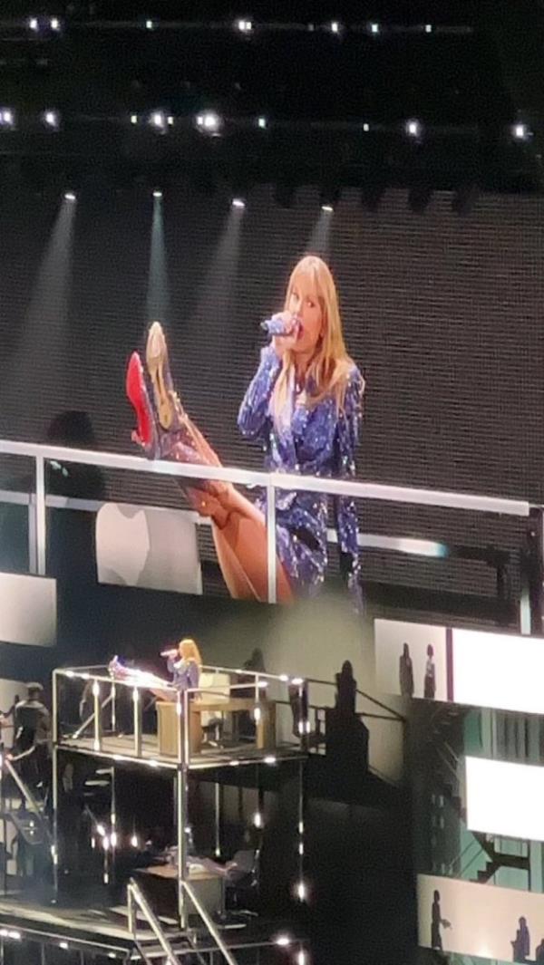 It is currently unclear when the heel was removed from the shoe. However, several photos snapped by fans show the brand's ico<em></em>nic red sole missing from the shoe during her performance of 