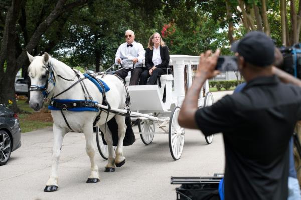 Nungaray's body arrived in a casket drawn by a horse and carriage. Two overflow rooms were set up for attendees